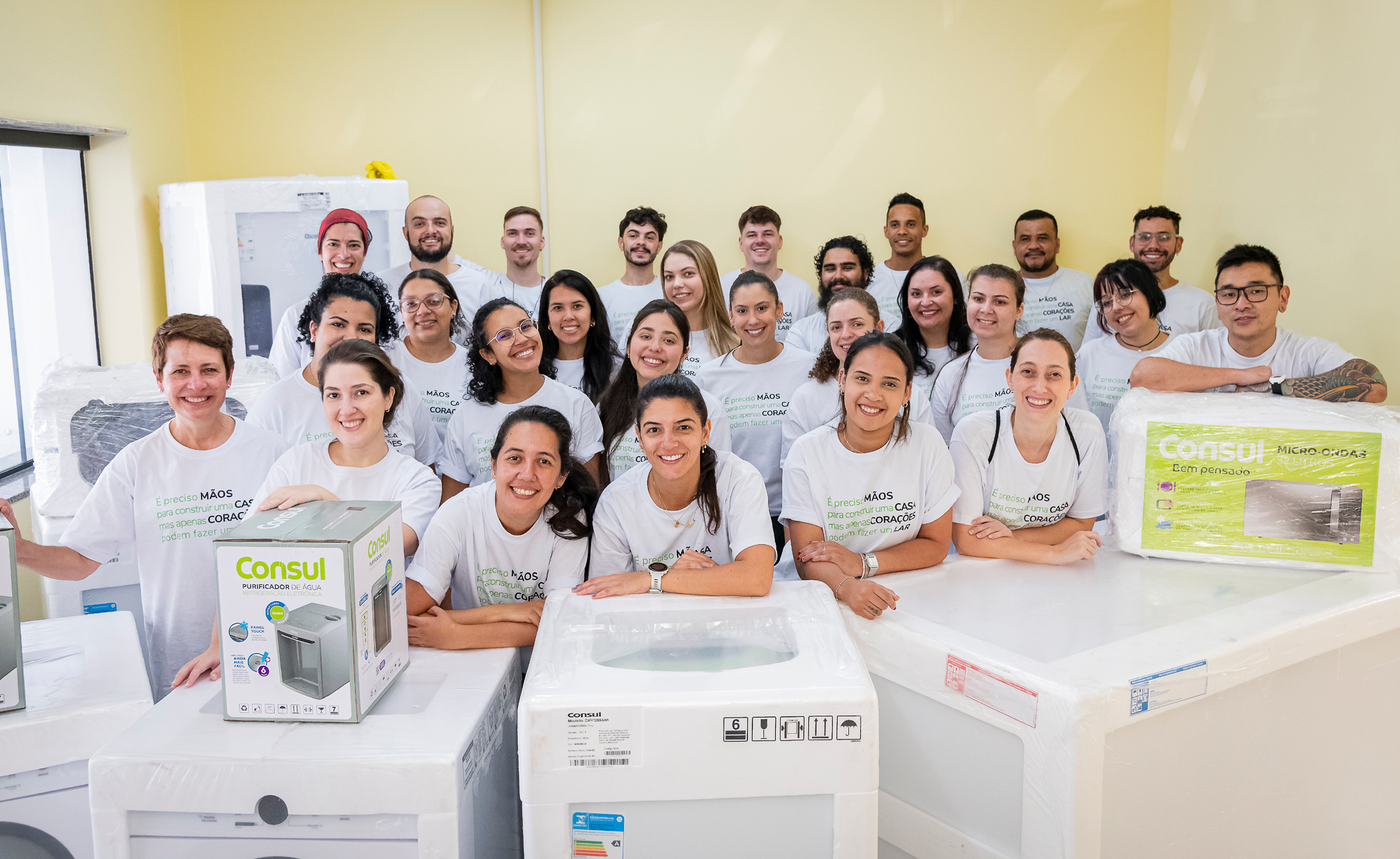 Consulado group volunteer photo