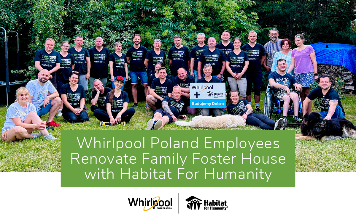 group photo of Whirlpool Corporation Poland Employees at the build site